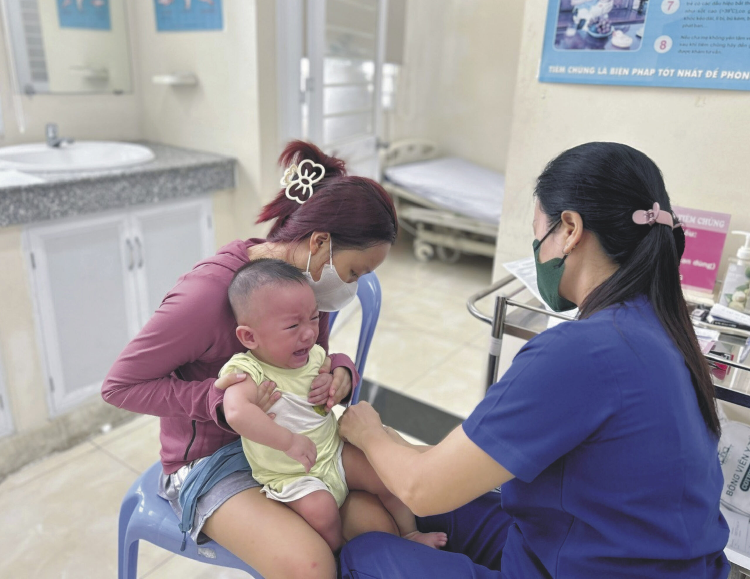 Tăng cường phòng và kiểm soát lây nhiễm sởi trong cơ sở khám bệnh, chữa bệnh