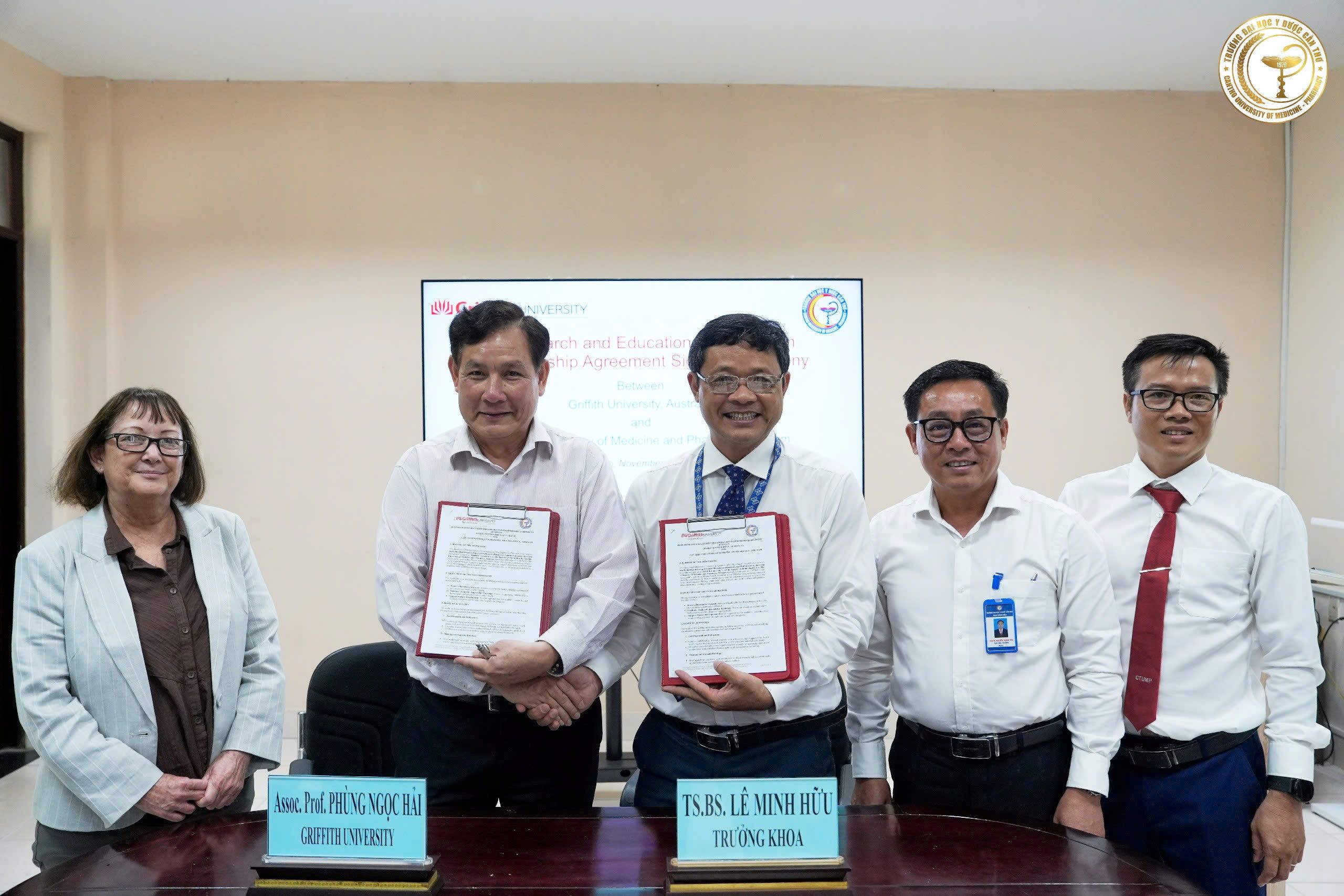 Lễ ký kết Biên bản thỏa thuận hợp tác giữa Trường Đại học Y Dược Cần Thơ và Đại học Griffith