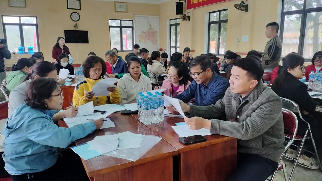 Đánh giá nhanh sức khỏe tâm thần và hỗ trợ tâm lý người dân Yên Bái sau bão