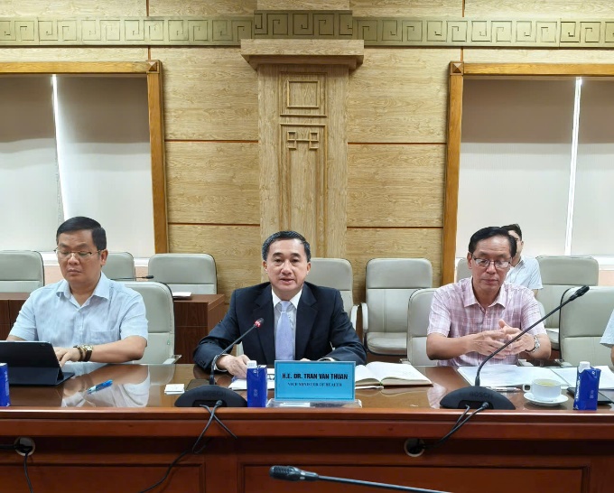 Thứ trưởng Bộ Y tế Trần Văn Thuấn làm việc với Tập đoàn SpaceX Hoa Kỳ