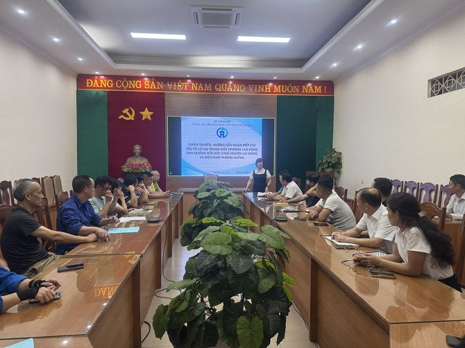 Tuyên truyền, hướng dẫn nhận biết các yếu tố có hại trong môi trường lao động ảnh hưởng đến sức khỏe người lao động và cách phòng ngừa