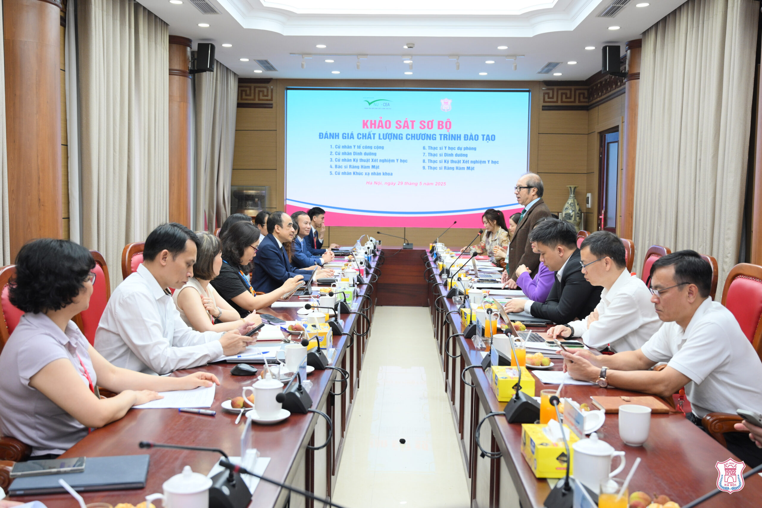 Trường Đại học Y Hà Nội tiếp tục khẳng định cam kết chất lượng với đợt khảo sát sơ bộ đánh giá chất lượng chương trình đào tạo