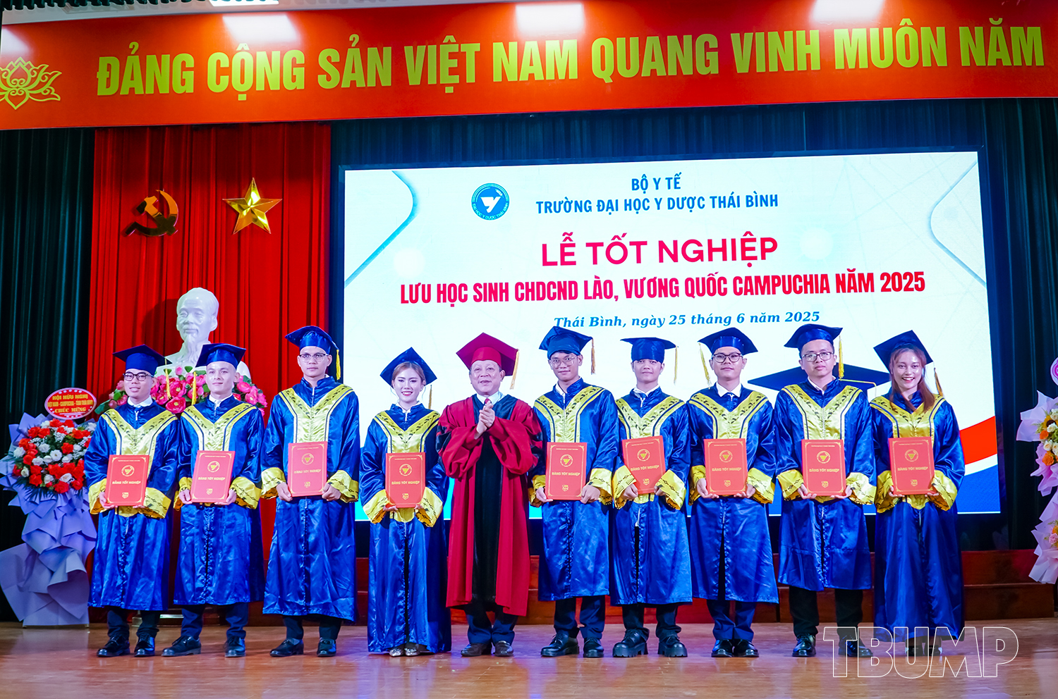 Lễ tốt nghiệp và trao bằng cho lưu học sinh nước CHDCND Lào và Vương quốc Campuchia năm 2025
