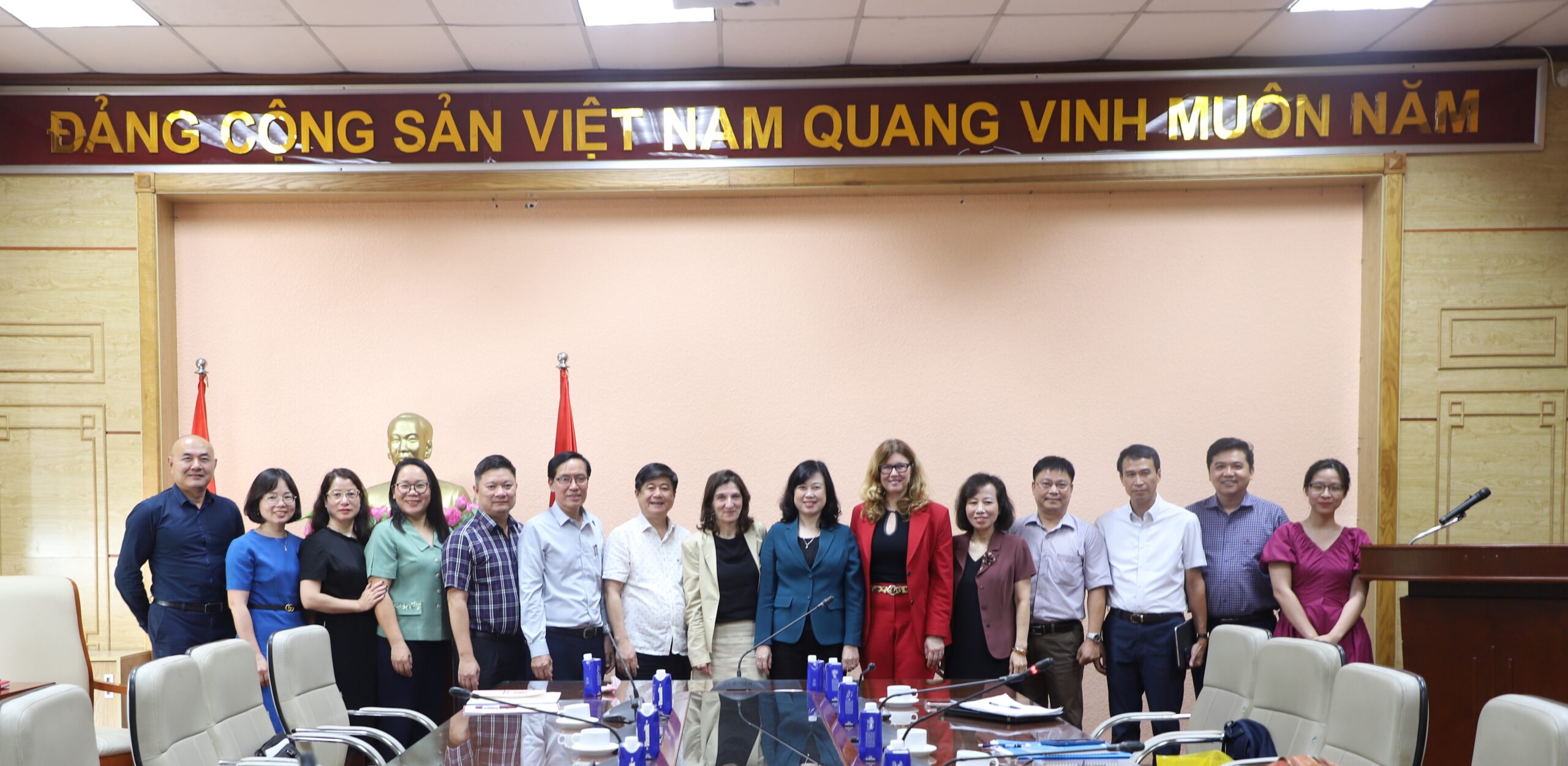 Bộ trưởng Bộ Y tế Đào Hồng Lan tiếp và làm việc với UNICEF