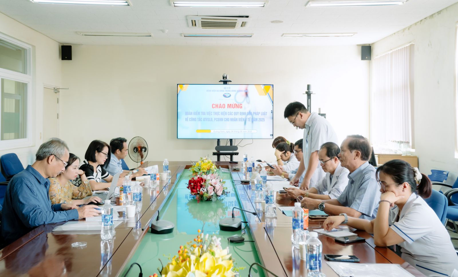 Bệnh viện đón tiếp Đoàn kiểm tra công tác ATVSLĐ và phòng chống bệnh nghề nghiệp năm 2025