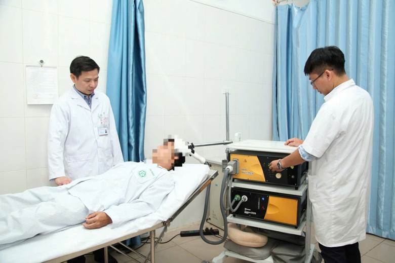 Kích thích từ trường xuyên sọ: Cánh cửa hy vọng cho bệnh nhân tâm thần kháng trị