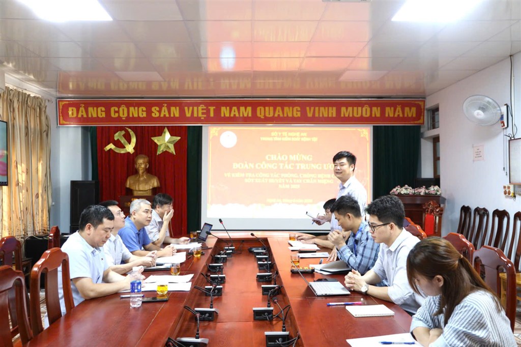 Viện Vệ sinh dịch tễ Trung ương kiểm tra công tác phòng chống dịch bệnh tại Trung tâm Kiểm soát bệnh tật tỉnh Nghệ An