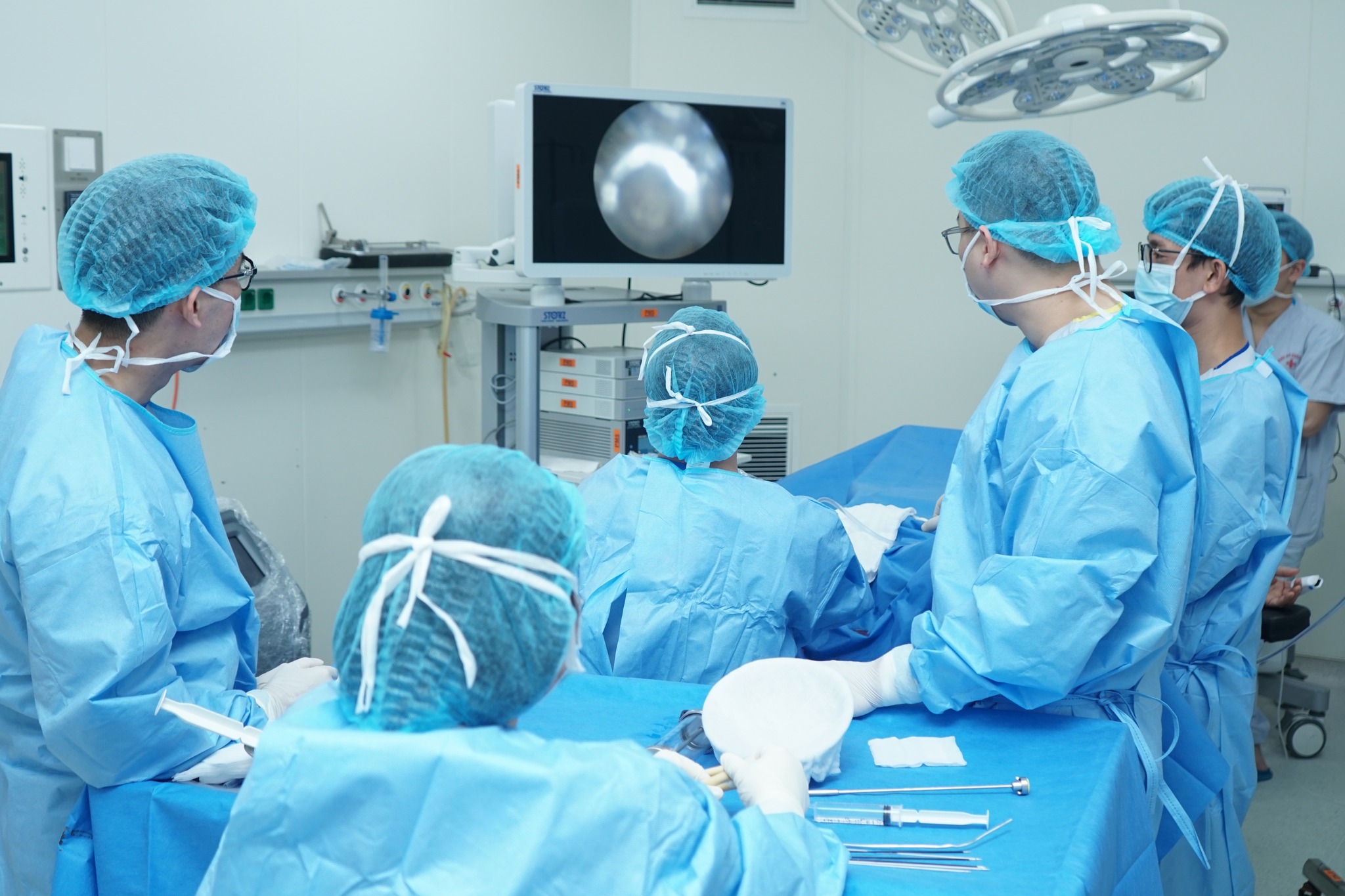 PHẪU THUẬT U PHÌ ĐẠI TIỀN LIỆT TUYẾN KHÔNG ĐAU BẰNG PHƯƠNG PHÁP VI NHIỆT TẠO HƠI NƯỚC HIỆN ĐẠI