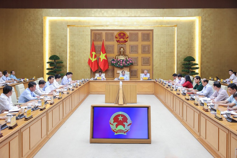 Thủ tướng: Khẩn trương hoàn thiện, trình Bộ Chính trị hai nghị quyết đột phá về giáo dục – đào tạo và chăm sóc sức khỏe nhân dân