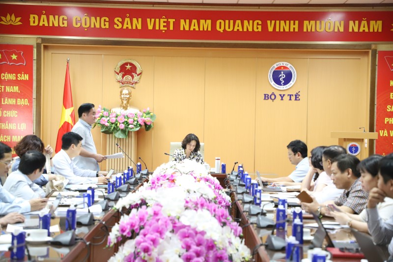Thứ trưởng Bộ Y tế Nguyễn Thị Liên Hương làm việc với Cục Phòng bệnh về nhiệm vụ trọng tâm 6 tháng cuối năm 2025