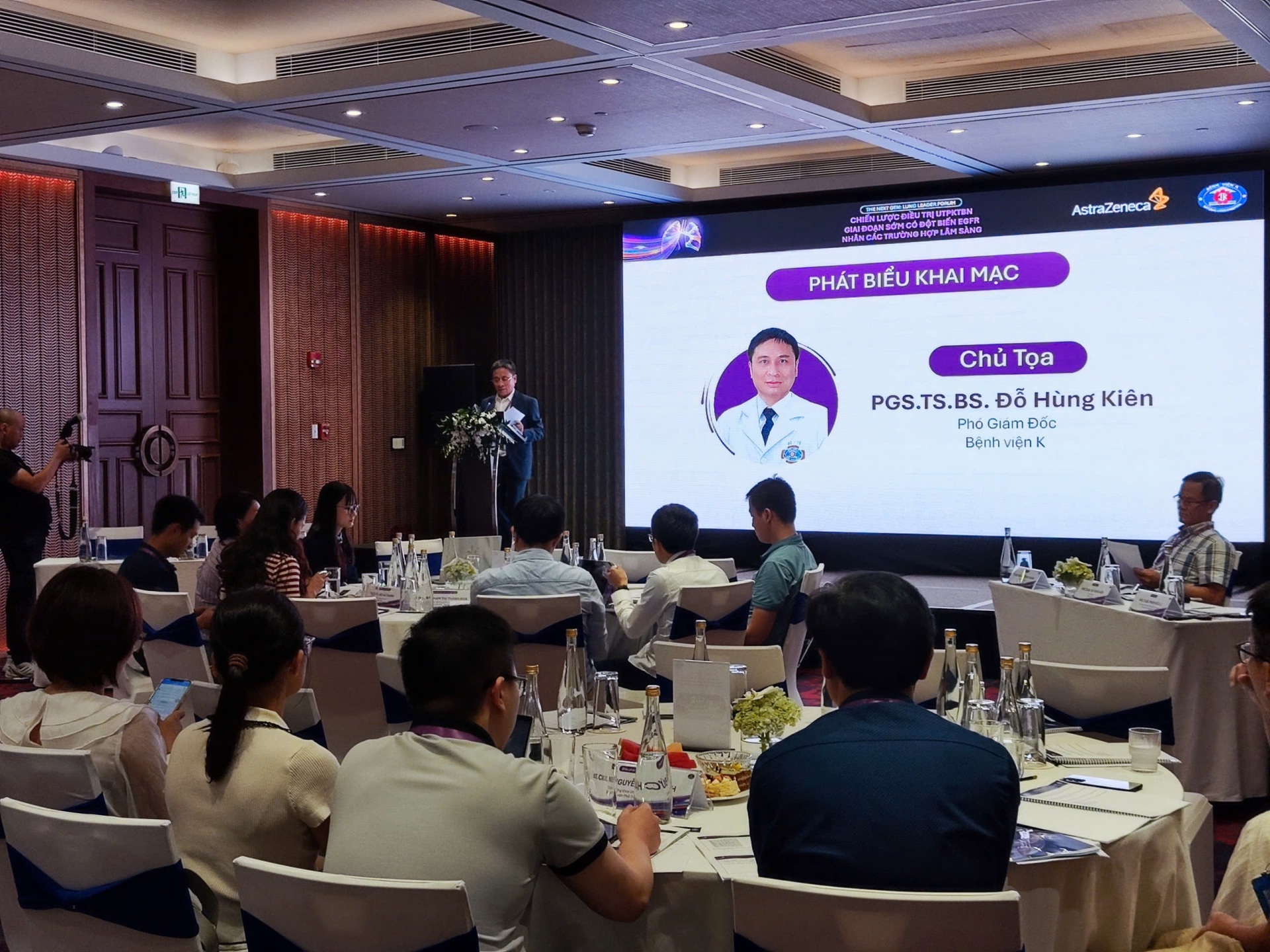 Bệnh viện K tổ chức thành công chuỗi Hội thảo khoa học về chiến lược điều trị ung thư phổi không tế bào nhỏ có đột biến EGFR