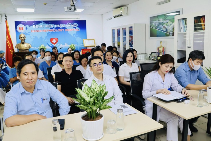 Bệnh viện Thận Hà Nội: Tập huấn “Cập nhật kiến thức y khoa liên tục trong khám bệnh, chữa bệnh”