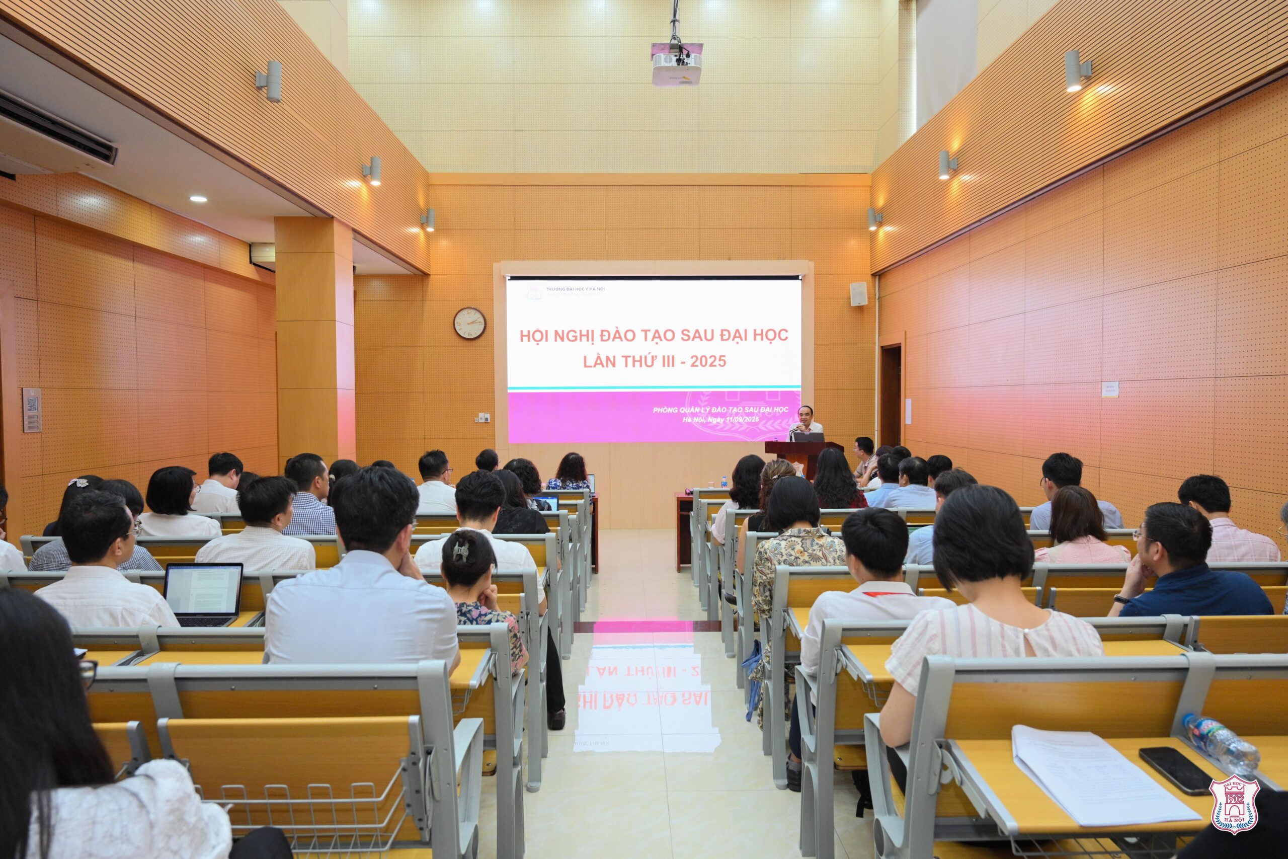 Hội nghị Đào tạo Sau đại học lần thứ ba năm 2025: Trường Đại học Y Hà Nội khẳng định uy tín và vai trò tiên phong trong đổi mới giáo dục y khoa