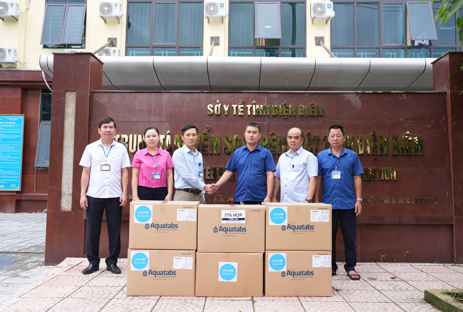 UNICEF hỗ trợ khẩn cấp 165.000 viên xử lý nước cho người dân vùng lũ Điện Biên