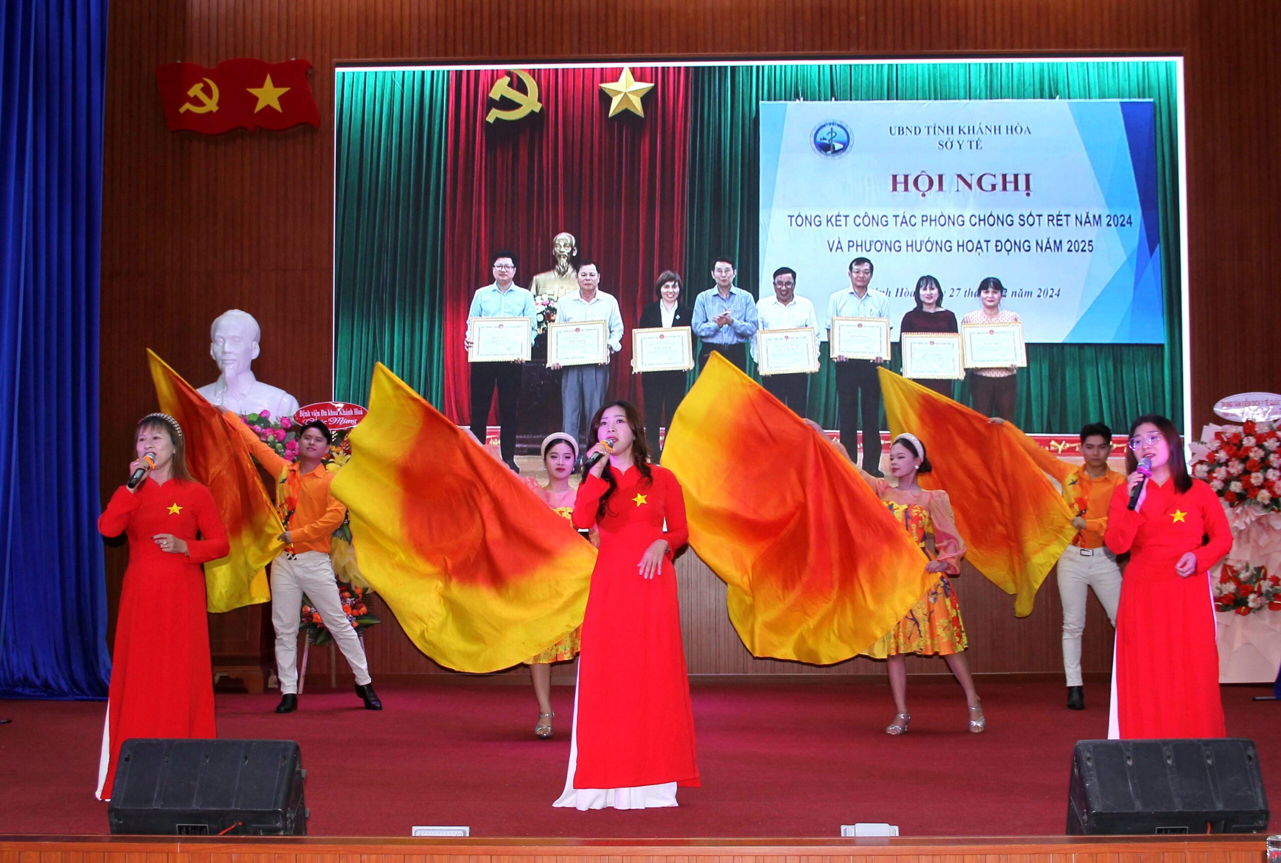 Hội nghị điển hình tiên tiến ngành Y tế, phát động phong trào thi đua giai đoạn 2025 – 2030