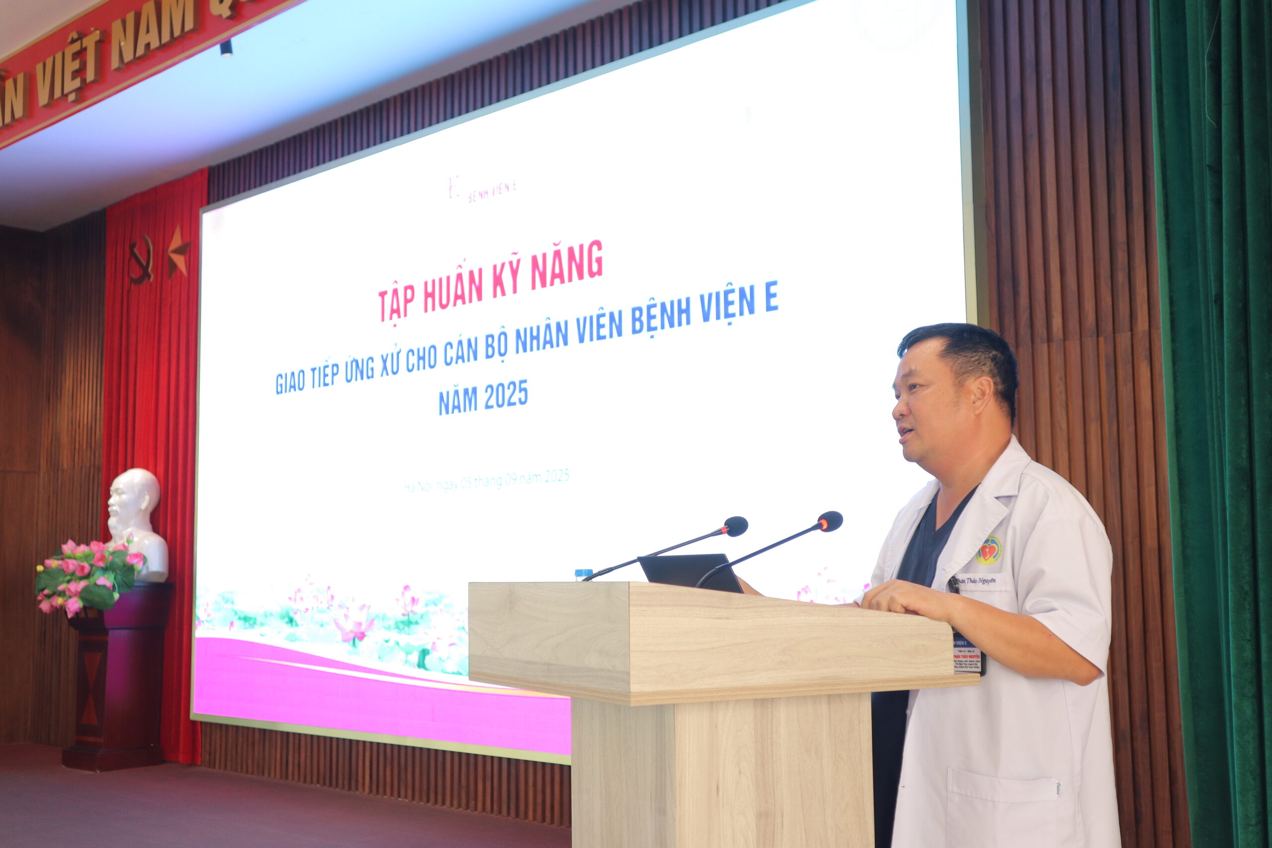 BỆNH VIỆN E TỔ CHỨC TẬP HUẤN KỸ NĂNG GIAO TIẾP ỨNG XỬ CHO CÁN BỘ NHÂN VIÊN Y TẾ