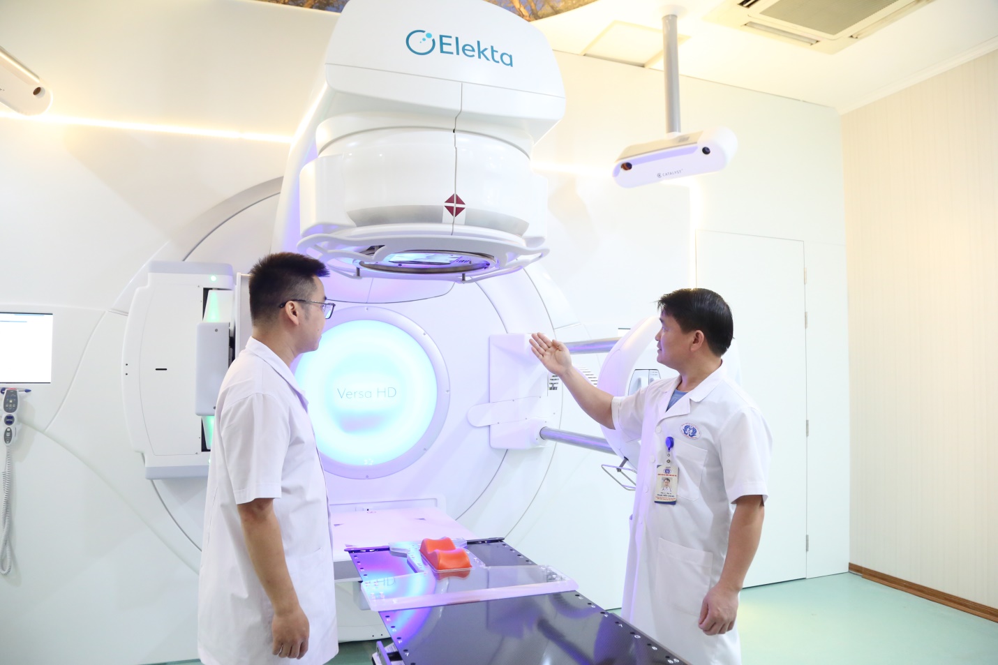 Chính thức vận hành hệ thống máy xạ trị gia tốc tuyến tính Versa HD tại Bệnh viện Đa khoa tỉnh Phú Thọ