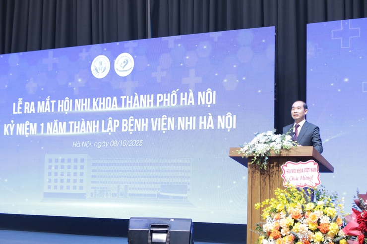 Ra mắt Hội Nhi khoa thành phố Hà Nội và kỷ niệm 1 năm thành lập Bệnh viện Nhi Hà Nội