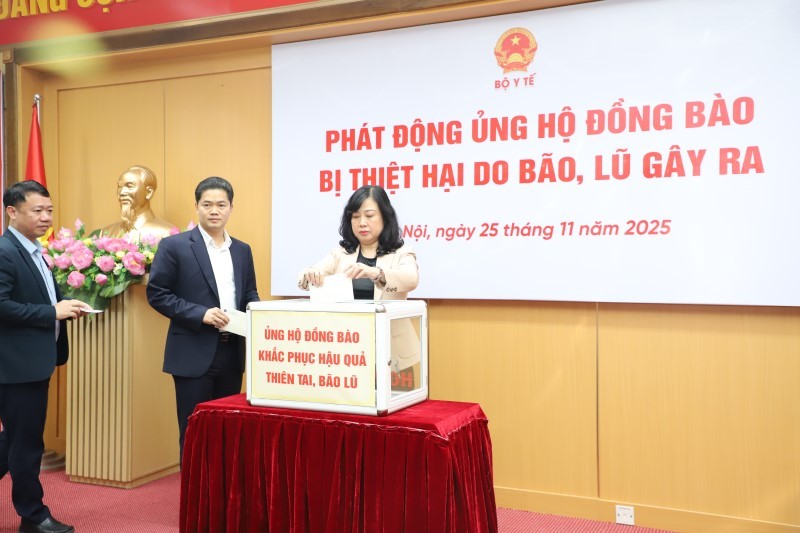 Bộ Y tế phát động ủng hộ đồng bào bị thiệt hại do bão, lũ gây ra