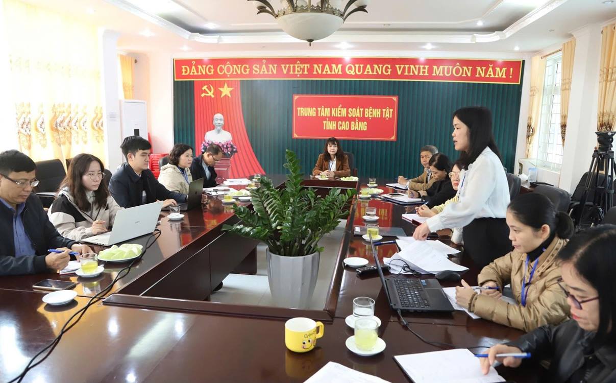 Viện Vệ sinh dịch tễ Trung ương giám sát, hỗ trợ kỹ thuật về hoạt động phòng, chống HIV/AIDS tại Cao Bằng