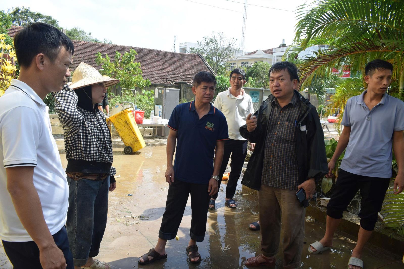 Tiếp tục các hoạt động hỗ trợ khắc phục hậu quả sau lũ lụt