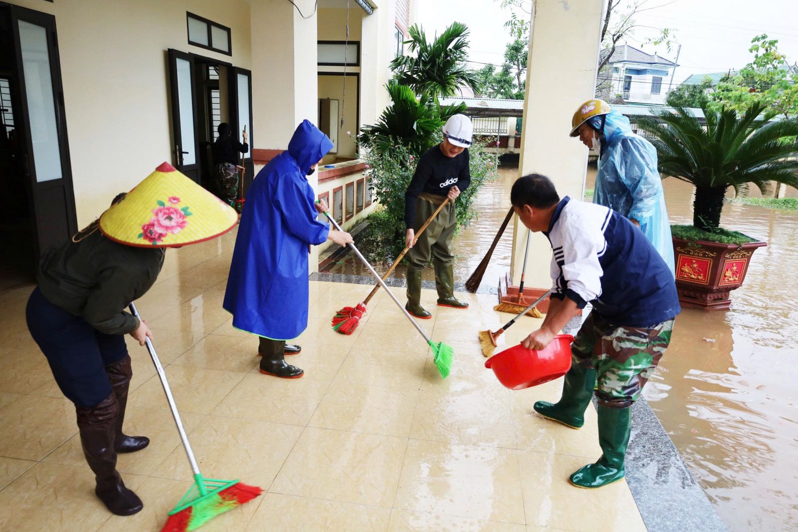 Ngành Y tế chủ động phòng chống dịch bệnh sau mưa lũ