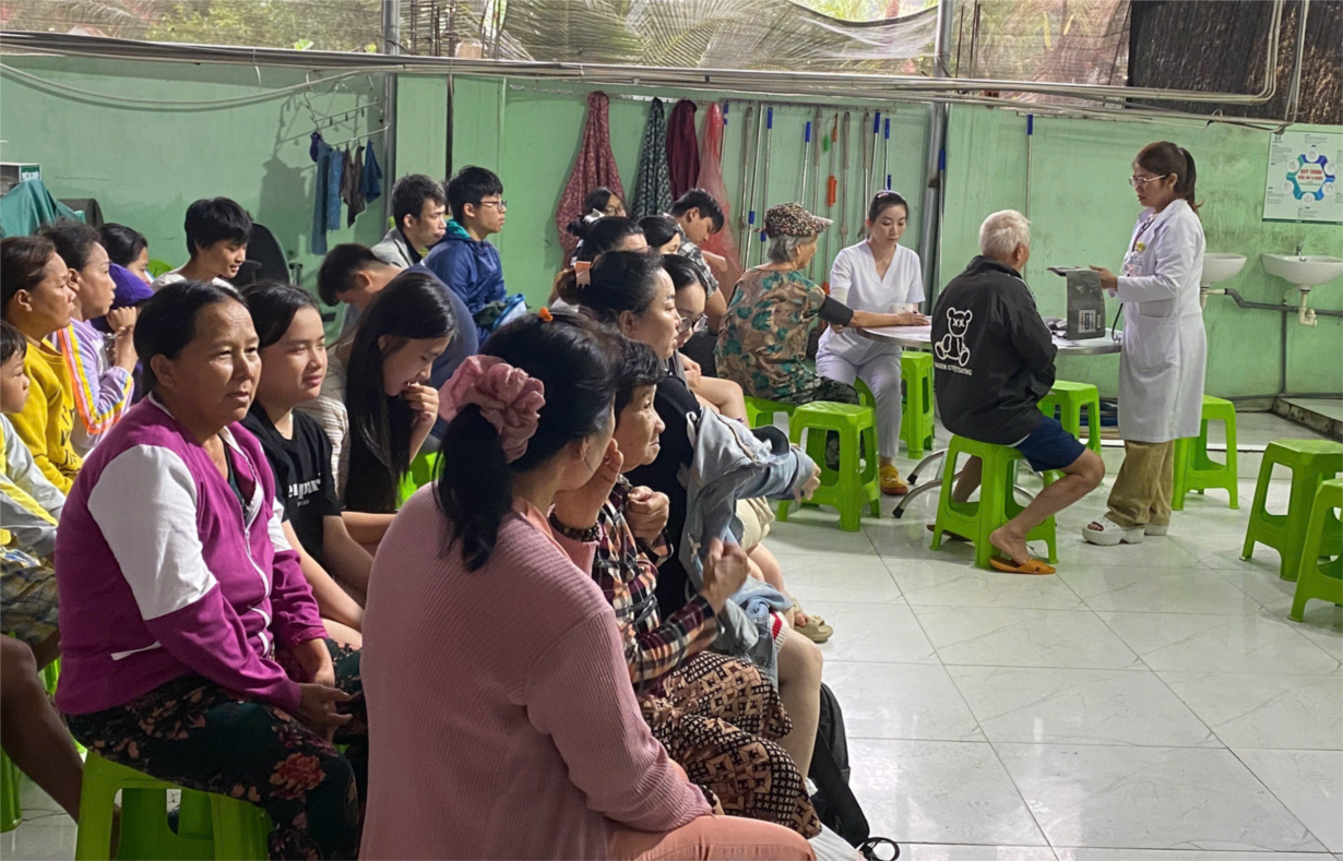 TP. Hồ Chí Minh: Huy động lực lượng y tế chi viện và vận động “Túi thuốc gia đình” hỗ trợ người dân các tỉnh Nam Trung Bộ đang bị ảnh hưởng nặng nề bởi mưa lũ