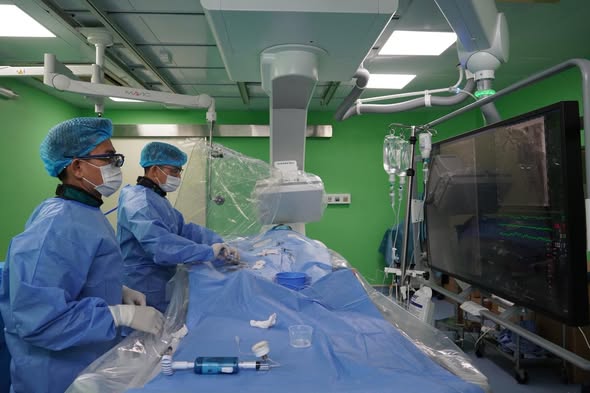 BỆNH VIỆN ĐA KHOA TRUNG ƯƠNG CẦN THƠ TRIỂN KHAI VẬN HÀNH THÊM HỆ THỐNG DSA HIỆN ĐẠI, MỞ RỘNG NĂNG LỰC CAN THIỆP MẠCH MÁU HIỆN ĐẠI