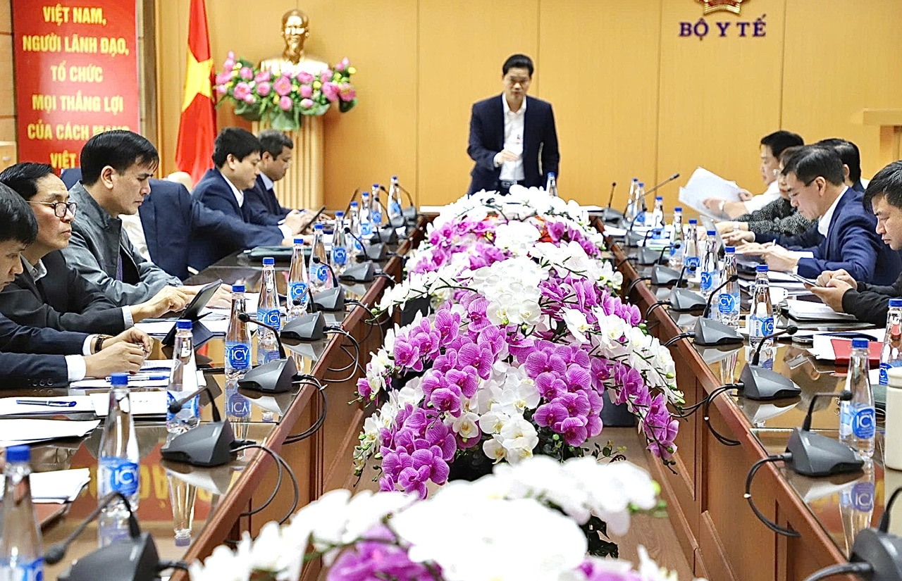 Thứ trưởng Thường trực Bộ Y tế Vũ Mạnh Hà: Kiên quyết hoàn thiện các chỉ tiêu cải cách thủ tục hành chính góp phần tiết kiệm cho người dân và nâng cao minh bạch, hiệu quả quản lý nhà nước