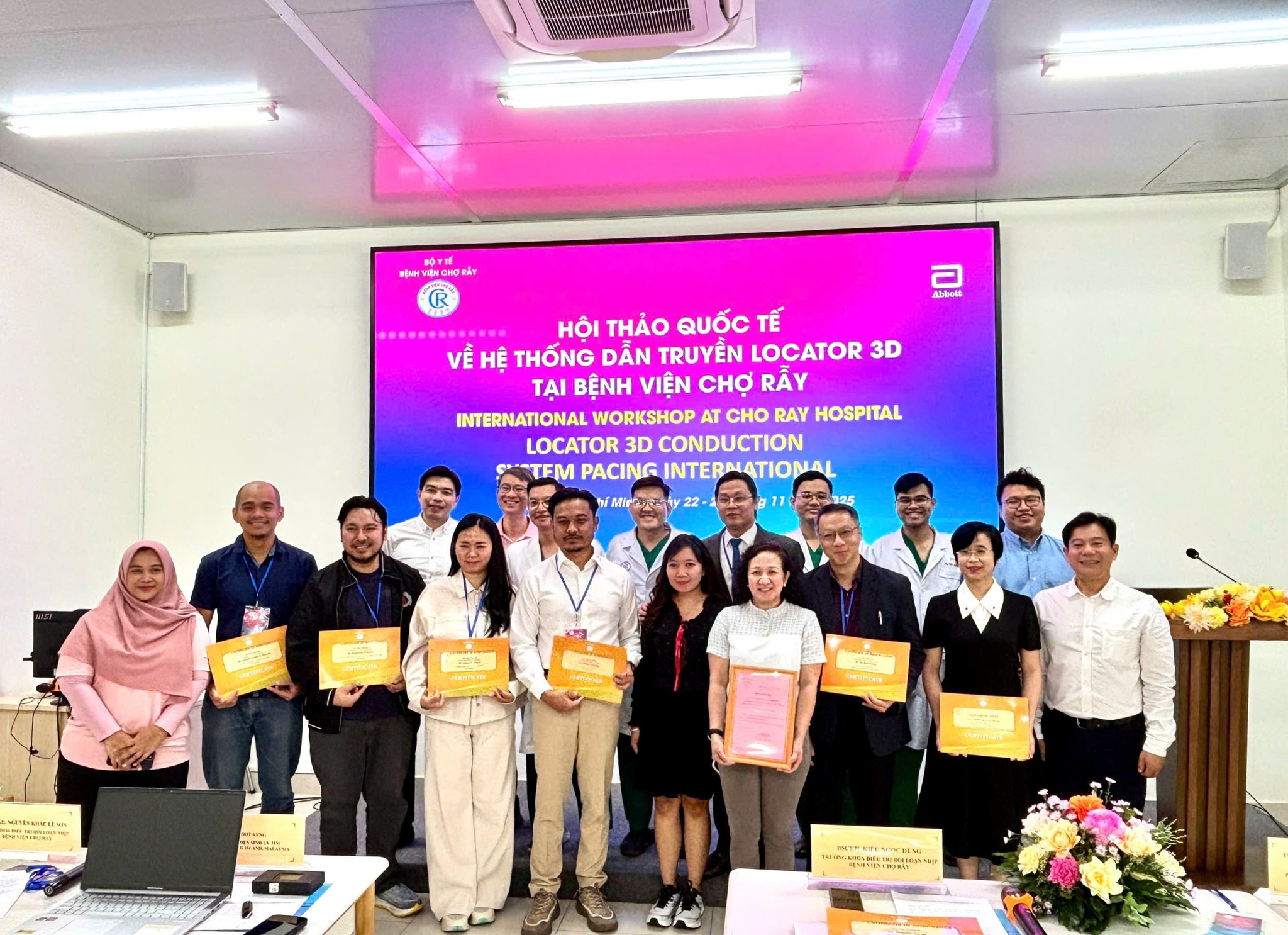 BỆNH VIỆN CHỢ RẪY ĐÀO TẠO KỸ THUẬT TẠO NHỊP HỆ THỐNG DẪN TRUYỀN CHUYÊN SÂU TRONG ĐIỀU TRỊ TIM MẠCH CHO HỌC VIÊN QUỐC TẾ