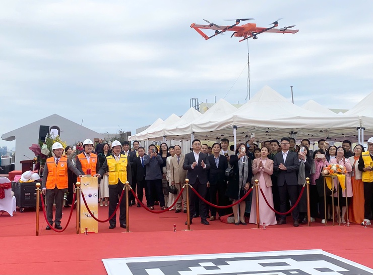 Bệnh viện đa khoa Đức Giang: Tiên phong thí điểm ứng dụng UAV trong vận chuyển y tế tại Hà Nội