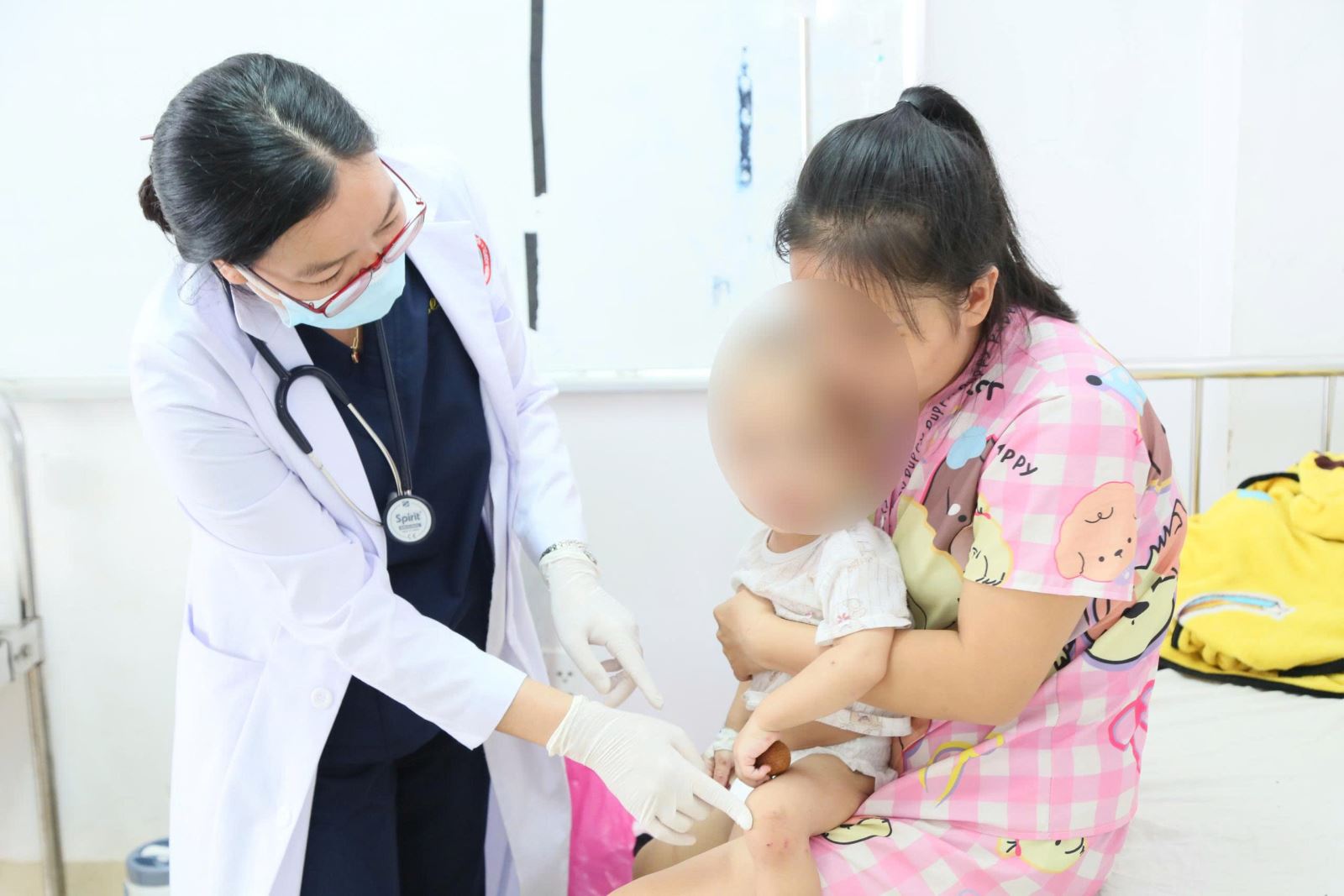 Chủ động dự phòng và điều trị bệnh tay chân miệng