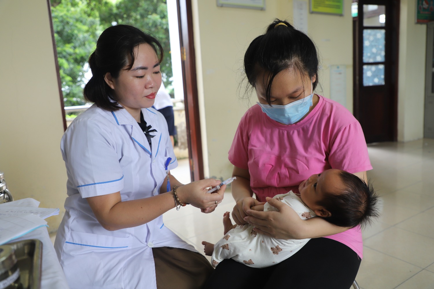 Trên 98% trẻ dưới 1 tuổi được tiêm chủng đầy đủ