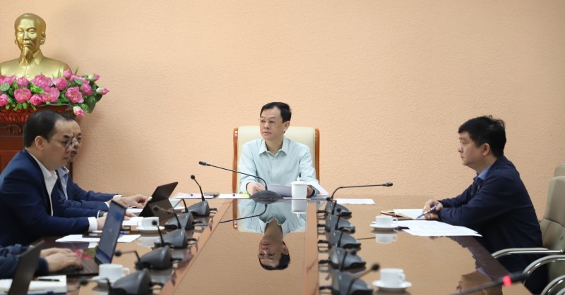 Thứ trưởng Bộ Y tế Nguyễn Tri Thức chủ trì cuộc họp rà soát triển khai thực hiện các nhiệm vụ thuộc ngành Dược Việt Nam