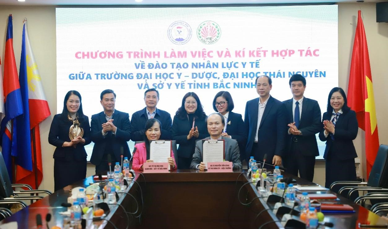 Ký kết hợp tác đào tạo nhân lực Y tế giai đoạn 2026- 2030