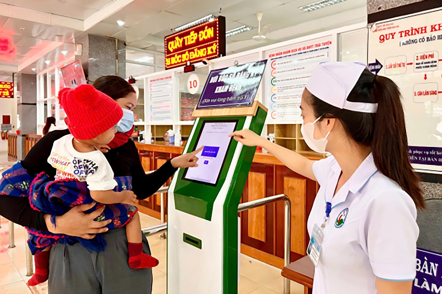 Gia Lai: 100% cơ sở y tế hoàn thành bệnh án điện tử, đưa vào vận hành Kiosk thông minh