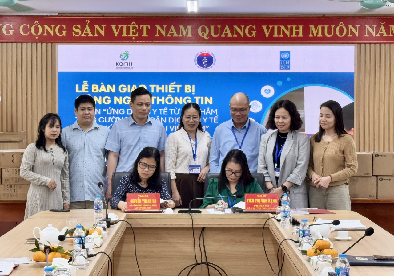 SỞ Y TẾ THÁI NGUYÊN TIẾP NHẬN THIẾT BỊ CÔNG NGHỆ THÔNG TIN DỰ ÁN “ỨNG DỤNG Y TẾ TỪ XA NHẰM TĂNG CƯỜNG TIẾP CẬN DỊCH VỤ Y TẾ CHO CÁC NHÓM YẾU THẾ TẠI VIỆT NAM”.