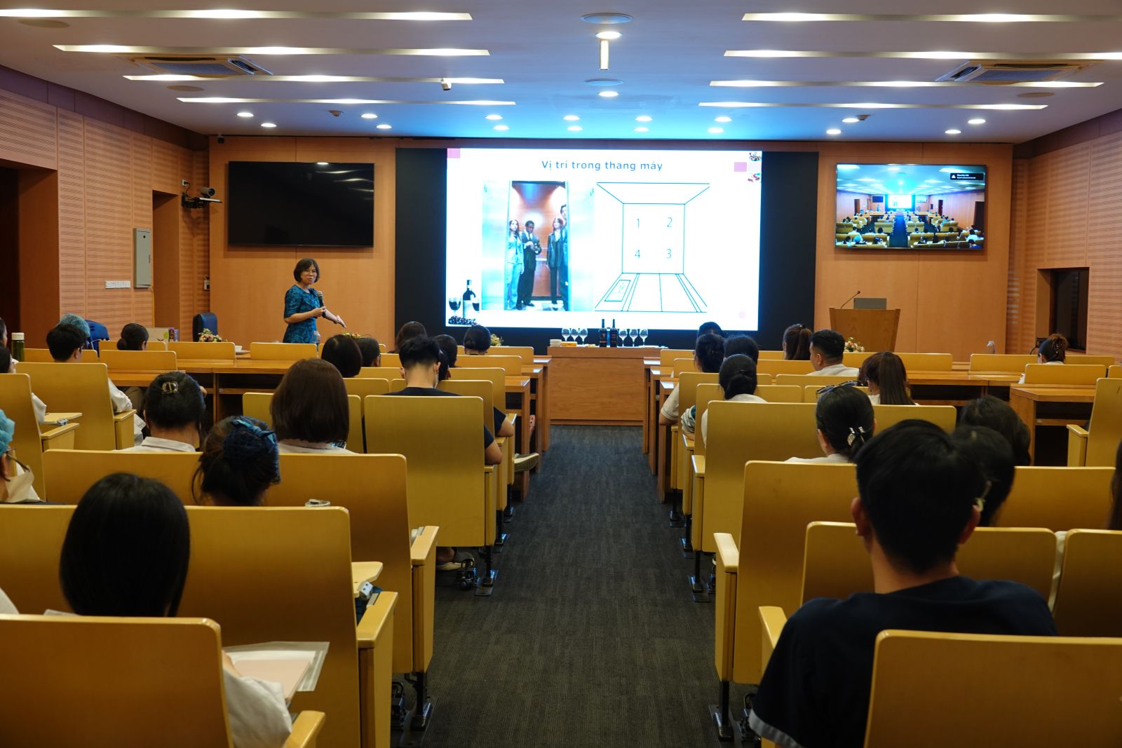 BVĐK Xanh Pôn tổ chức tập huấn giao tiếp ứng xử, hướng đến sự hài lòng của người bệnh