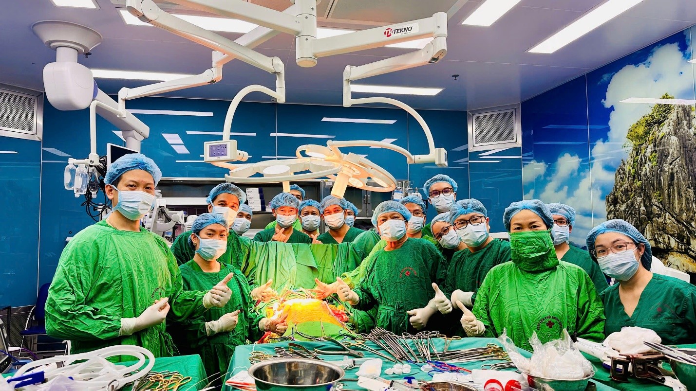 Tự hào 71 năm Ngày Thầy thuốc Việt Nam: Ghép phổi Việt Nam vươn tầm khu vực