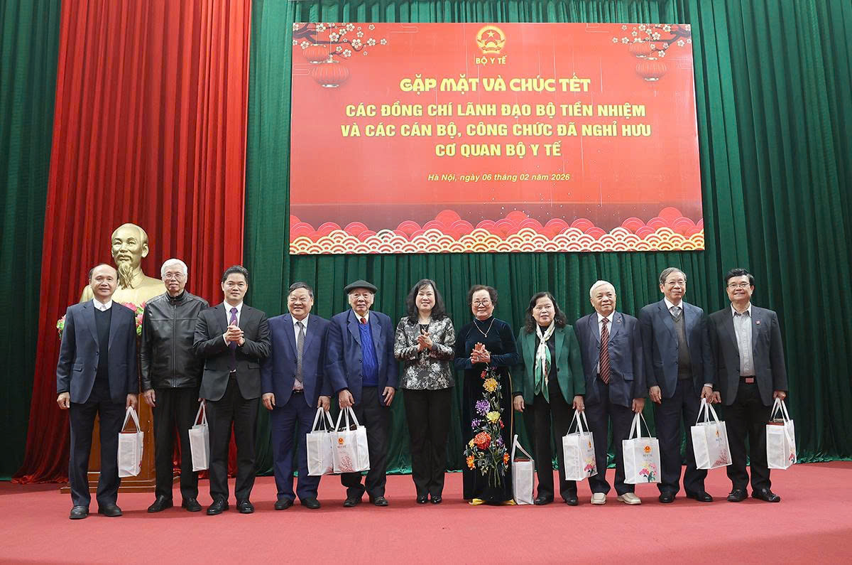 Bộ Y tế gặp mặt và chúc Tết lãnh đạo Bộ tiền nhiệm, cán bộ, công chức đã nghỉ hưu của cơ quan Bộ Y tế