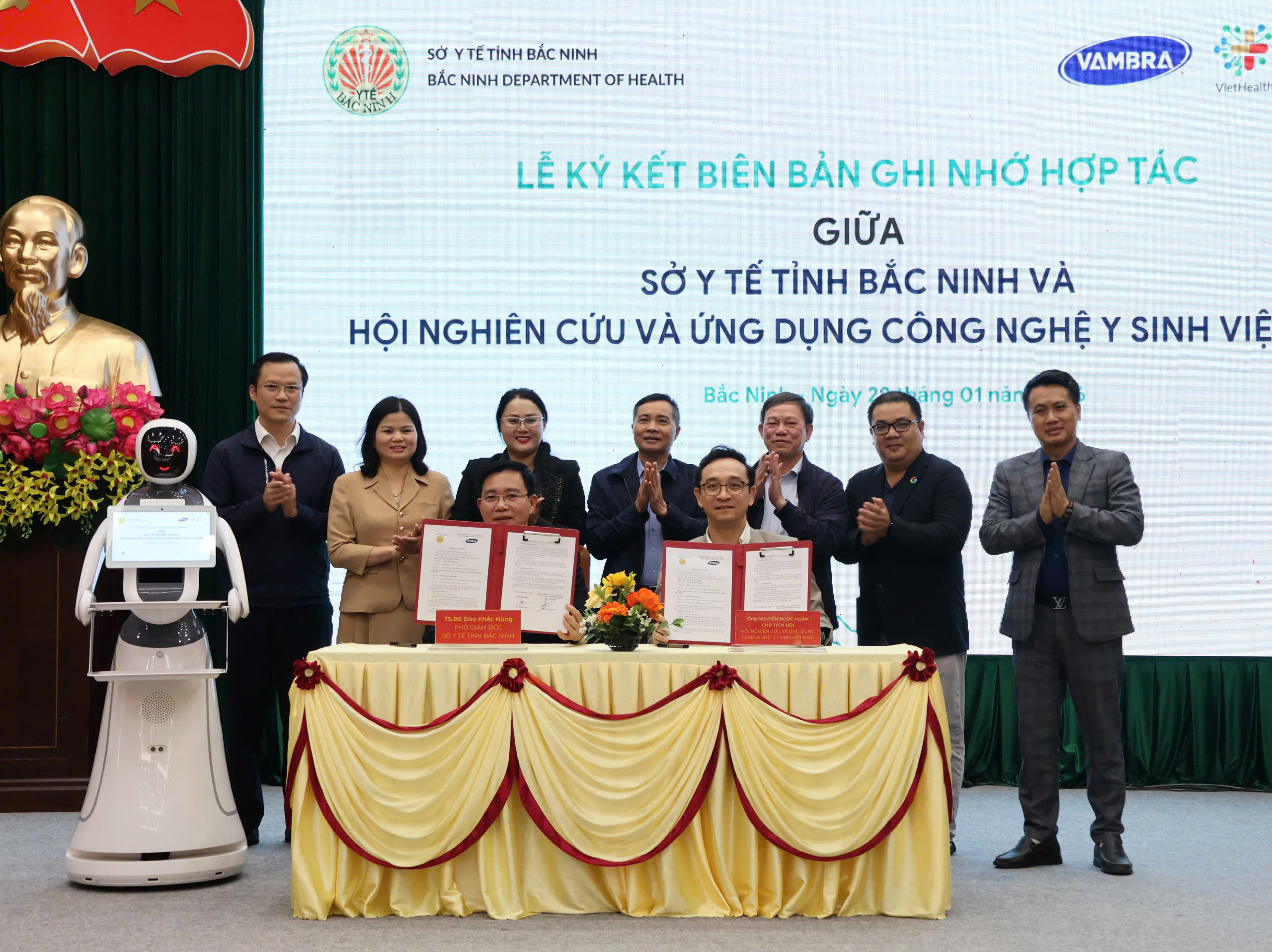 Lễ ký kết hợp tác và tập huấn về ứng dụng trí tuệ nhân tạo AI dành cho cán bộ, công chức, viên chức ngành Y tế tỉnh Bắc Ninh