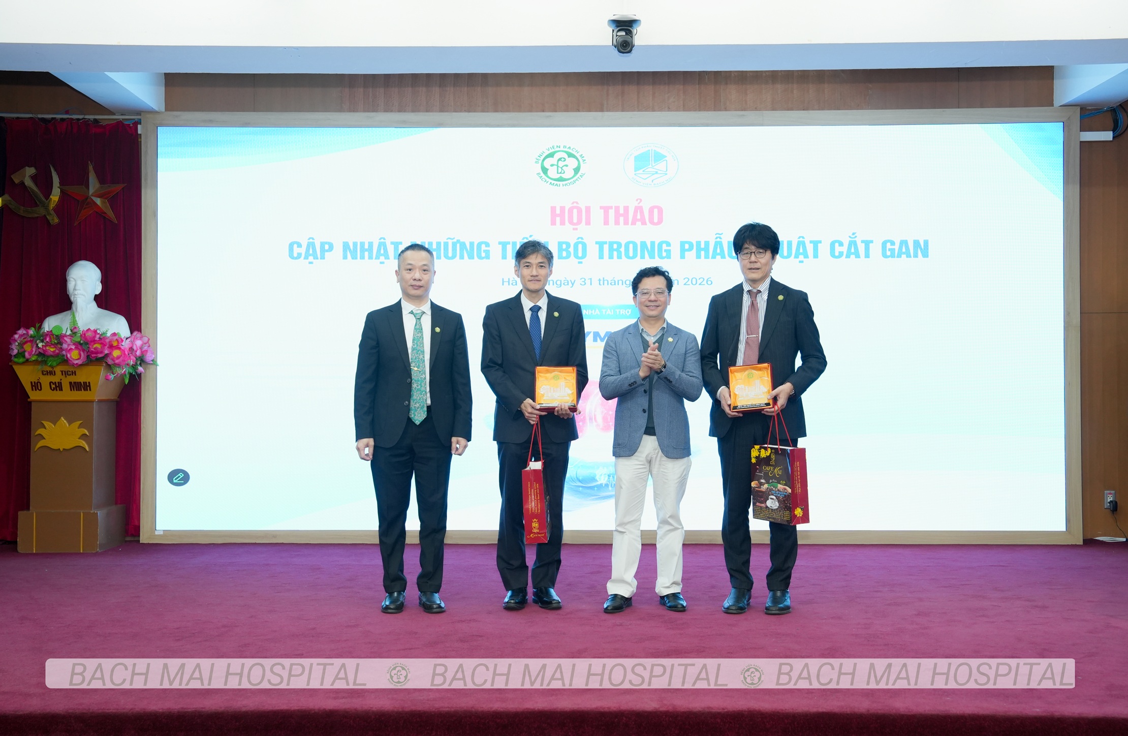 Bệnh viện Bạch Mai cập nhật những tiến bộ quốc tế trong phẫu thuật cắt gan