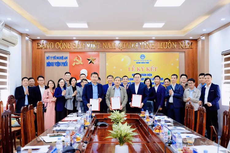 BỆNH VIỆN PHỔI TRUNG ƯƠNG CHUYỂN GIAO KỸ THUẬT NGOẠI LỒNG NGỰC – GÂY MÊ HỒI SỨC CHO BỆNH VIỆN PHỔI NGHỆ AN