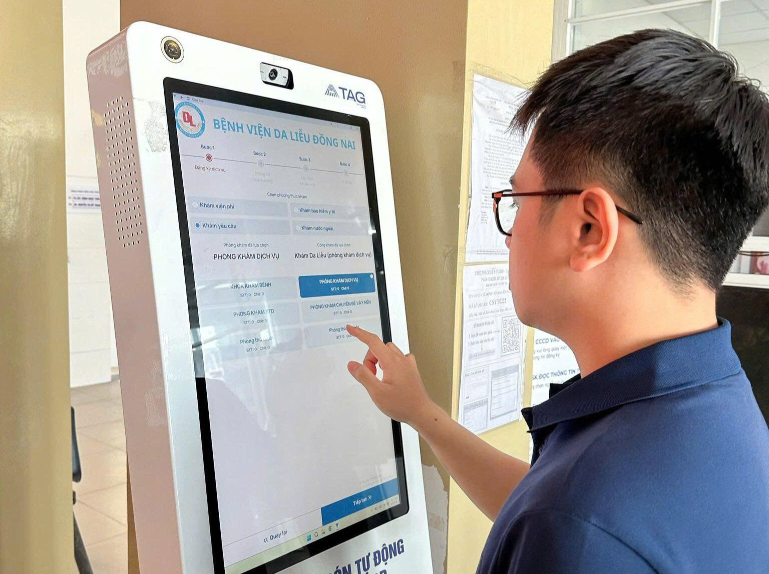 Bệnh viện Da liễu Đồng Nai triển khai kiosk tự đăng ký khám bệnh