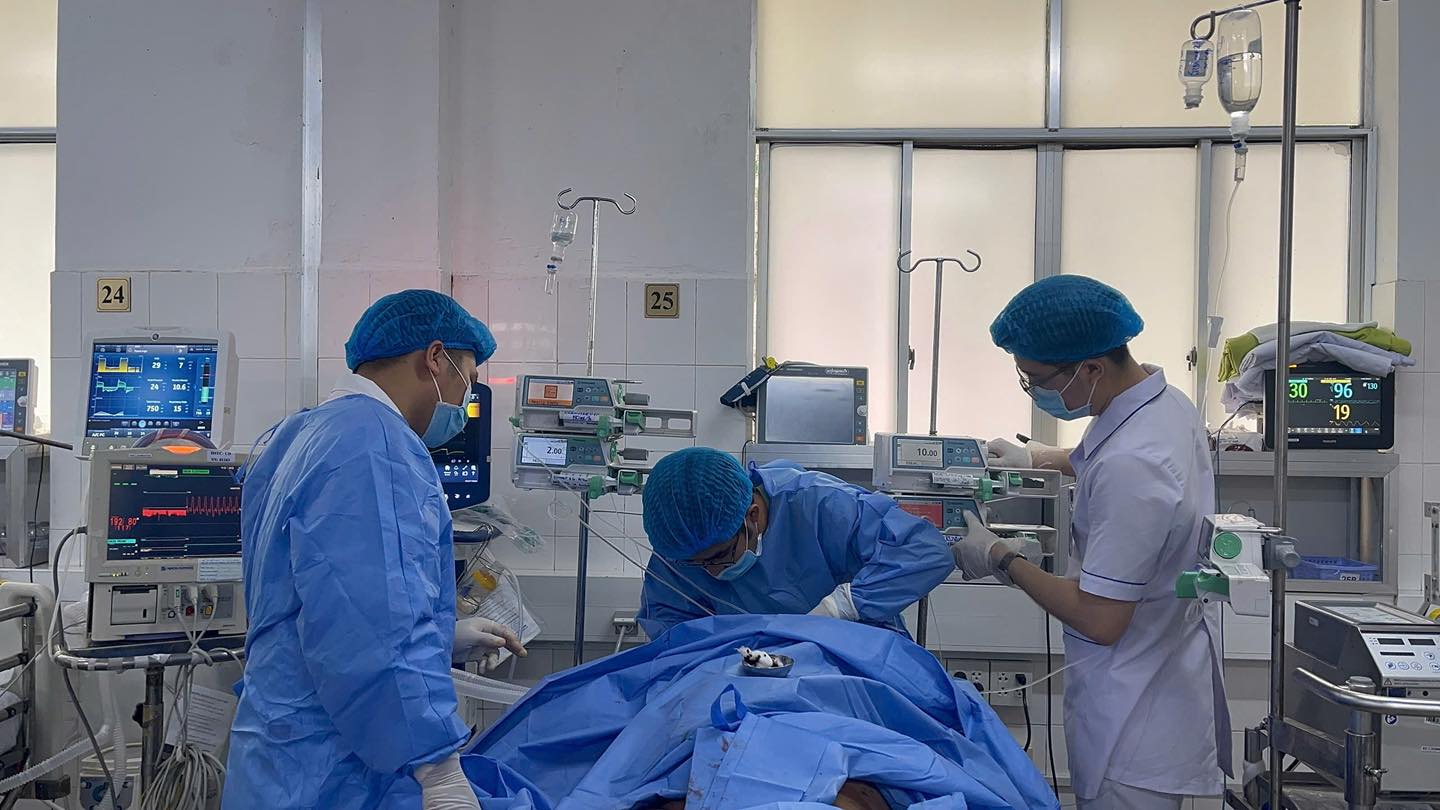 KỸ THUẬT ECMO CỨU SỐNG THÊM BỆNH NHÂN VIÊM TỤY CẤP, VIÊM PHỔI SUY HÔ HẤP TIẾN TRIỂN, SỐC NHIỄM TRÙNG