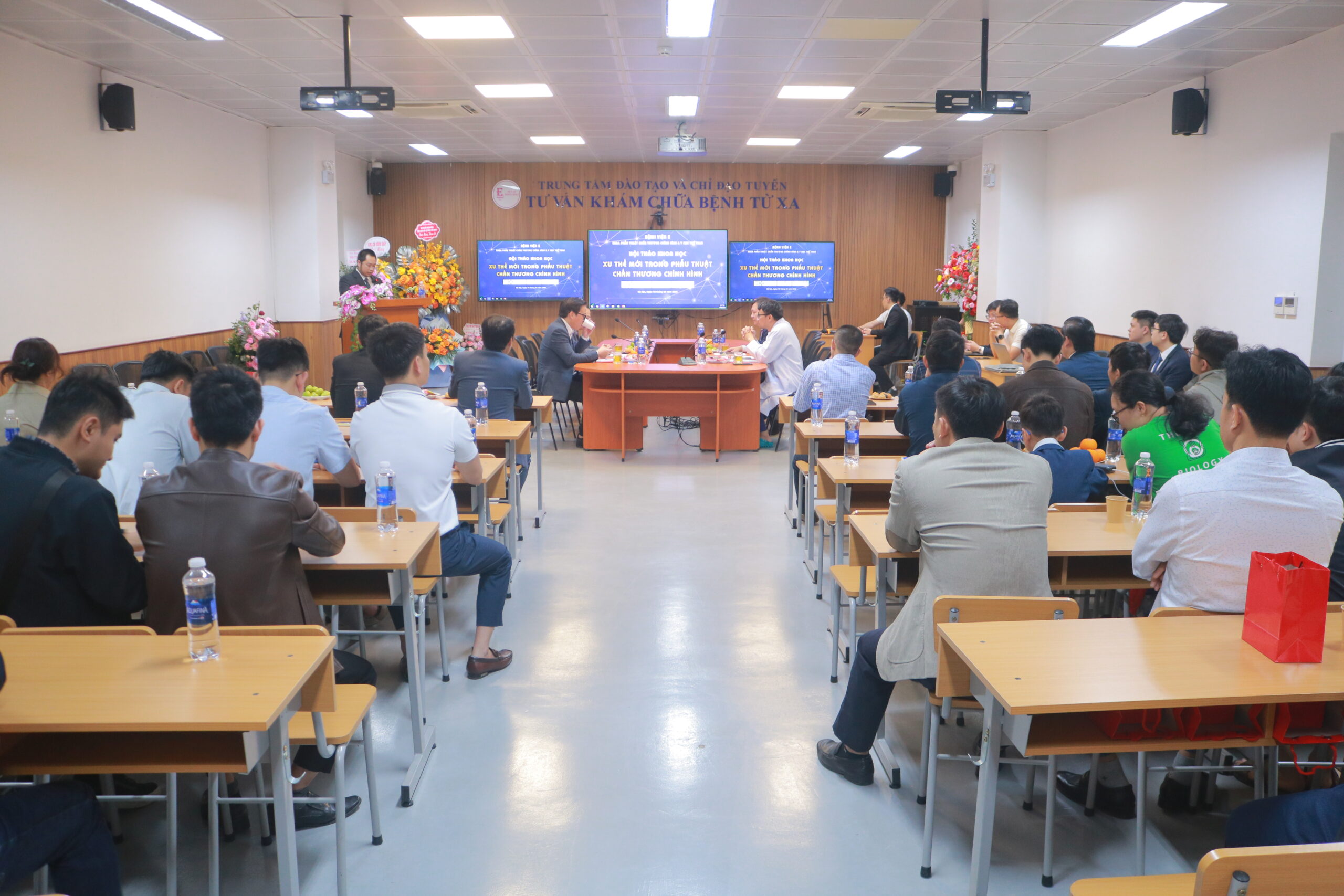 HỘI THẢO KHOA HỌC “XU THẾ MỚI TRONG PHẪU THUẬT CHẤN THƯƠNG CHỈNH HÌNH”