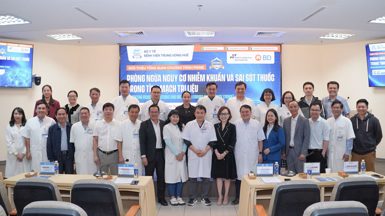 NÂNG CAO CHẤT LƯỢNG ĐỘI NGŨ NHÂN VIÊN Y TẾ THÔNG QUA CÁC CHƯƠNG TRÌNH CẬP NHẬT CHUYÊN MÔN