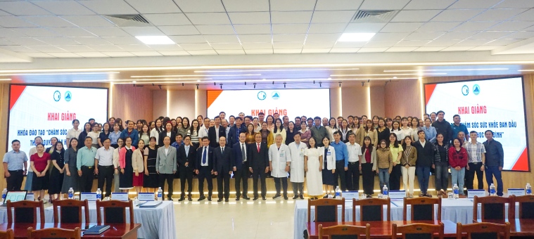 Khai giảng các khóa đào tạo “Chăm sóc sức khỏe ban đầu theo nguyên lý Y học gia đình” tại thành phố Đà Nẵng