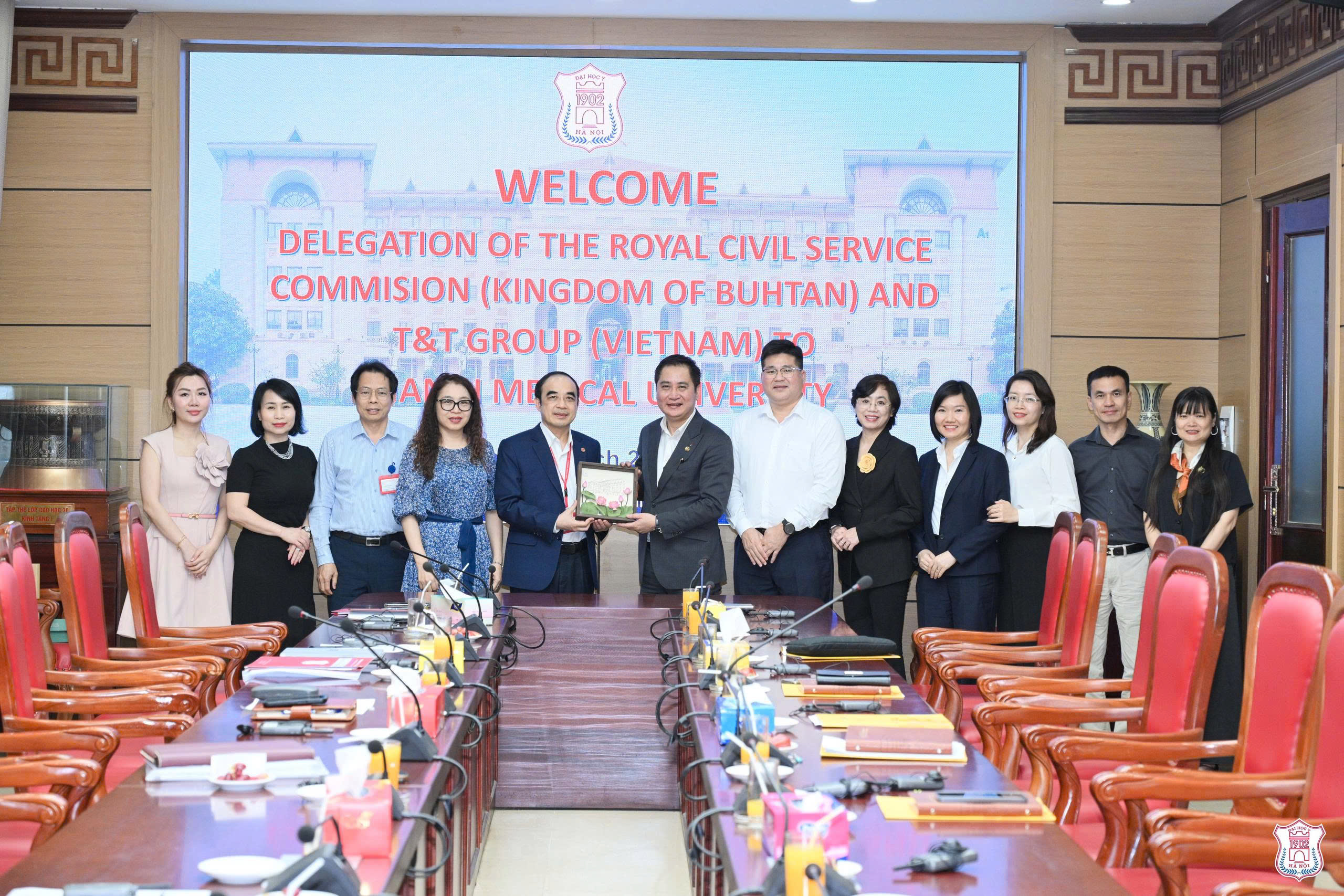 Trường Đại học Y Hà Nội khẳng định vị thế đào tạo y khoa, thúc đẩy hợp tác quốc tế với Bhutan qua Chương trình học bổng T&T