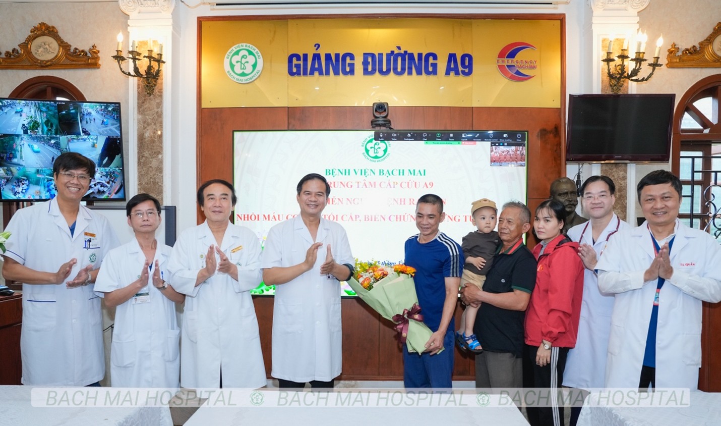 Đau ngực nhẹ, ngừng tim trong tích tắc và cuộc đua giành lại sự sống cho người bệnh